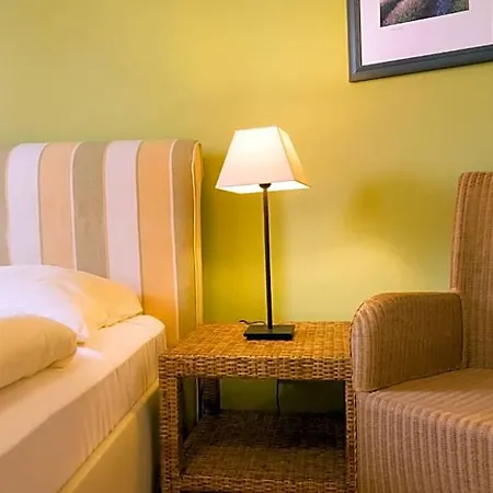 Otel 3 Koenige Aachen